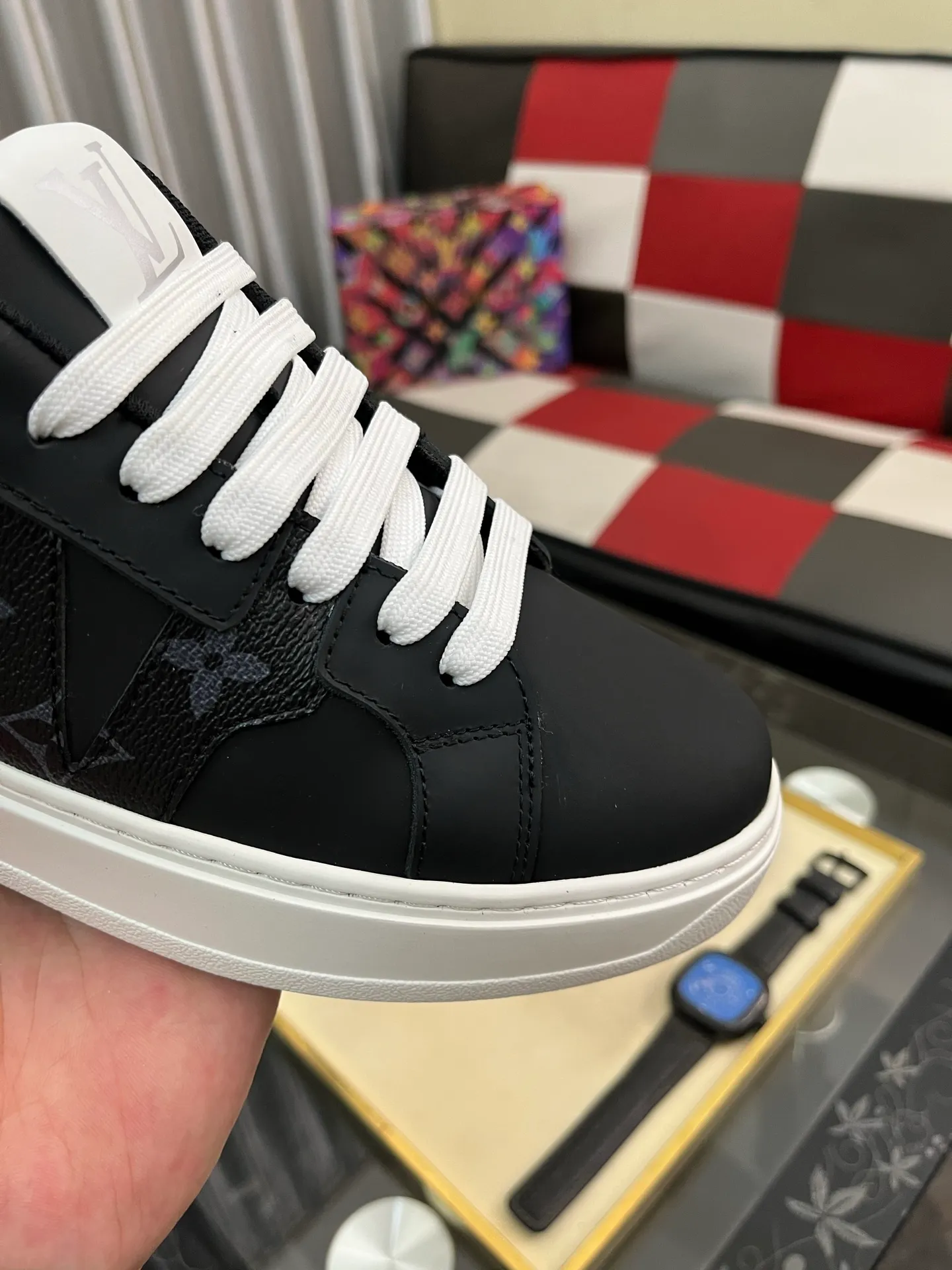 Men's shoes 💰520⌚️⌚️LV Louis Vuitton. The latest fashionable casual shoes are popular in physical stores. New spring and summer comfortable imported custom original cowhide, unique jacquard fabric element design. With sheepskin lining, Lv original bottom, [sun][sun] high-end packaging and high quality💪Details determine the quality, you can enter and leave the counter at will, welcome to compare🇮🇹Number of sizes 38-445️⃣Color options available